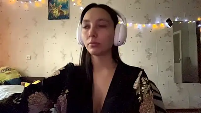 Snapshot of SheeringGape chatting on May 24, 2026, 1:32 am SheeringGape online show from May 24, 2026, 1:32 am