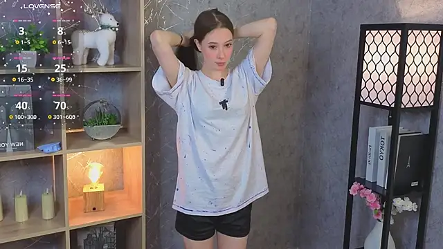 VirgieQuill online show from May 10, 2026, 3:28 pm