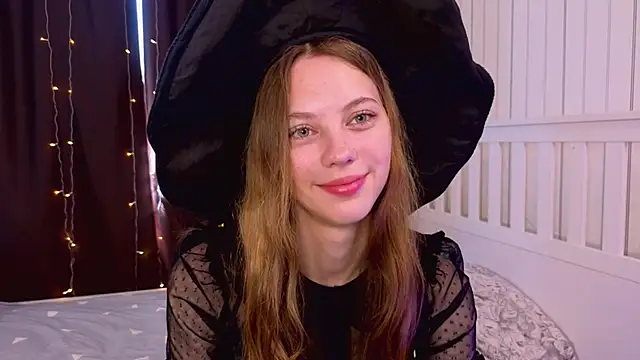 HarriettKitty online show from June 20, 2026, 8:17 am