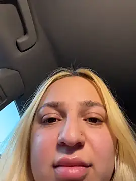 AmandaSnack online show from May 6, 2026, 5:40 pm