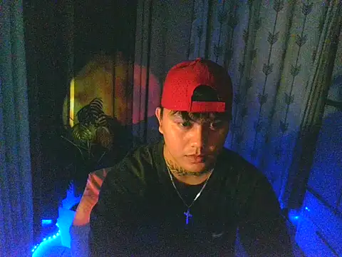 Snapshot of Ashtonfuckingboi chatting on May 13, 2026, 12:24 pm Ashtonfuckingboi online show from May 13, 2026, 12:24 pm