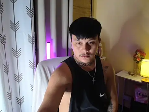 Snapshot of Ashtonfuckingboi chatting on July 5, 2026, 7:21 pm Ashtonfuckingboi online show from July 5, 2026, 7:21 pm