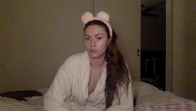 Snapshot of daisycollins chatting on May 29, 2026, 8:12 am daisycollins online show from May 29, 2026, 8:12 am