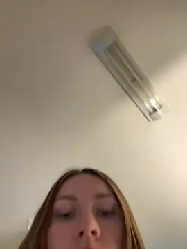 Snapshot of daisycollins chatting on June 3, 2026, 6:27 am daisycollins online show from June 3, 2026, 6:27 am