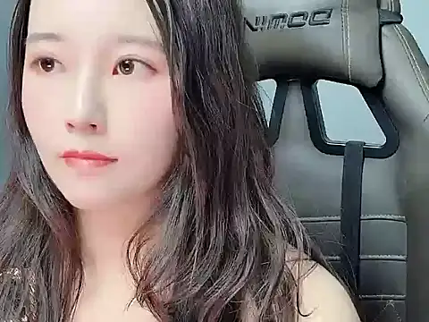 Wenwen8 online show from May 4, 2026, 11:17 am