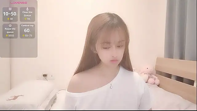 inlkitte-sweet online show from May 11, 2026, 2:23 pm