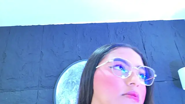 JessiBannkss online show from May 17, 2026, 12:45 pm