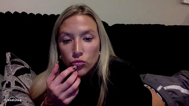 Snapshot of Misss_alyssaaa chatting on June 4, 2026, 3:12 am Misss alyssaaa online show from June 4, 2026, 3:12 am