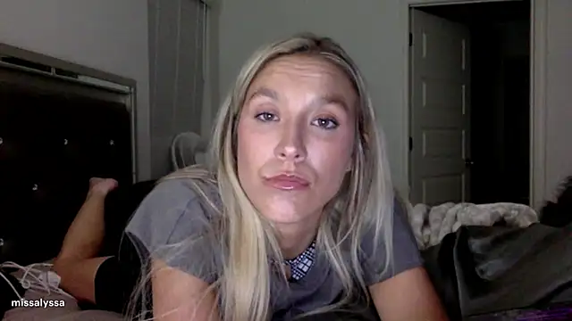 Snapshot of Misss_alyssaaa chatting on June 5, 2026, 4:19 am Misss alyssaaa online show from June 5, 2026, 4:19 am