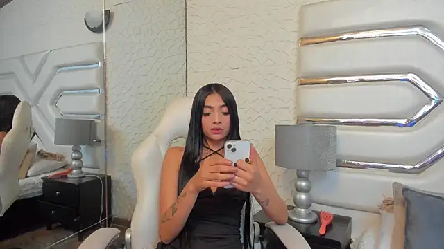 Snapshot of KattyLilli chatting on June 27, 2026, 2:38 am KattyLilli online show from June 27, 2026, 2:38 am