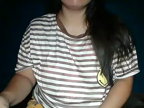 MommyKaye30 online show from May 15, 2026, 8:05 pm