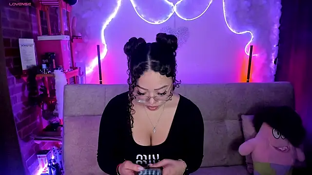 liz martins1 online show from June 1, 2026, 2:35 am