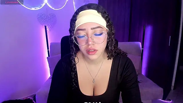 liz martins1 online show from June 13, 2026, 1:47 am