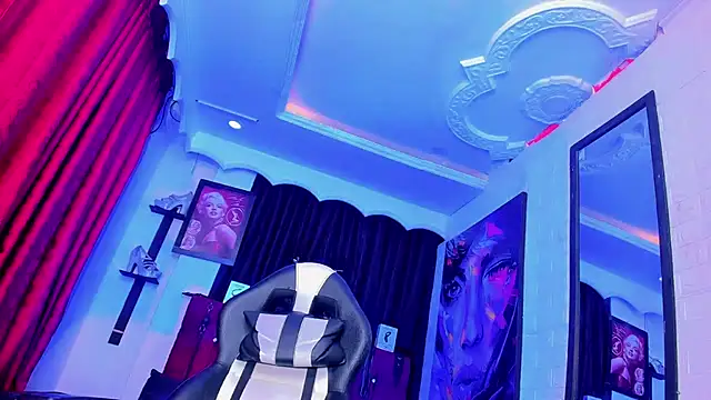 Mia Colucci25 online show from June 25, 2026, 3:06 am