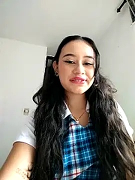 Snapshot of L0lita_Emi12 chatting on July 17, 2026, 4:12 pm L0lita Emi12 online show from July 17, 2026, 4:12 pm