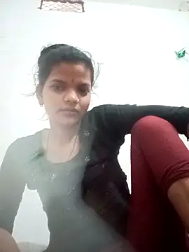 Snapshot of Student_garl_1 chatting on May 12, 2026, 12:52 am Student garl 1 online show from May 12, 2026, 12:52 am