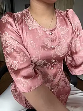 Snapshot of cherry_by chatting on June 5, 2026, 7:03 am cherry by online show from June 5, 2026, 7:03 am