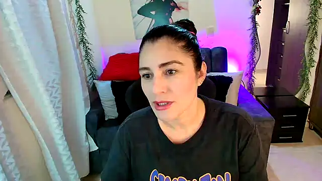 Snapshot of LUCYMILF_SEXY chatting on July 25, 2026, 2:14 pm LUCYMILF SEXY online show from July 25, 2026, 2:14 pm