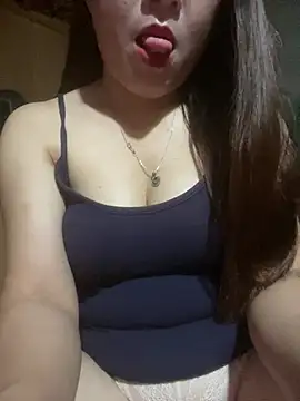 Snapshot of Poppy_dogy chatting on August 4, 2026, 12:03 am Poppy dogy online show from August 4, 2026, 12:03 am