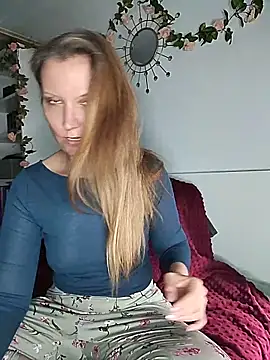 Candy Cougar online show from May 6, 2026, 7:13 am