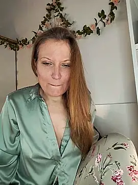 Candy Cougar online show from May 15, 2026, 6:53 am