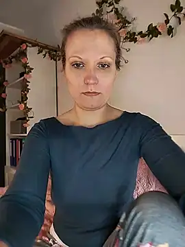 Candy Cougar online show from May 19, 2026, 6:31 am