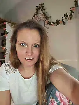 Candy Cougar online show from May 21, 2026, 8:54 am