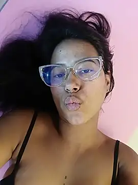 Raven stonee01 online show from May 15, 2026, 11:56 pm