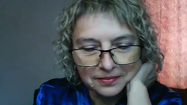 Snapshot of ElizabethGorden chatting on June 17, 2026, 5:43 am ElizabethGorden online show from June 17, 2026, 5:43 am