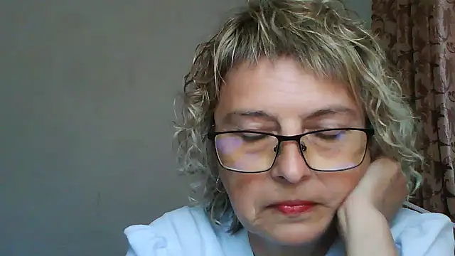 Snapshot of ElizabethGorden chatting on June 24, 2026, 1:43 pm ElizabethGorden online show from June 24, 2026, 1:43 pm