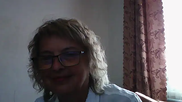 Snapshot of ElizabethGorden chatting on July 18, 2026, 6:39 am ElizabethGorden online show from July 18, 2026, 6:39 am