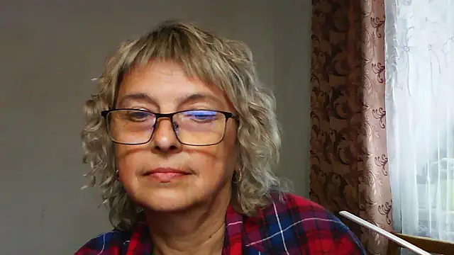 Snapshot of ElizabethGorden chatting on July 28, 2026, 12:48 pm ElizabethGorden online show from July 28, 2026, 12:48 pm