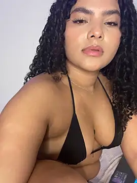 Snapshot of Abril-Ricci chatting on May 21, 2026, 2:29 am Abril-Ricci online show from May 21, 2026, 2:29 am