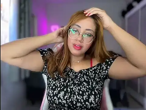 CutieVictoria online show from May 4, 2026, 3:30 pm