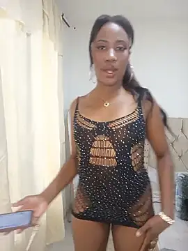Snapshot of Rossiecameron_ chatting on May 11, 2026, 9:23 pm Rossiecameron online show from May 11, 2026, 9:23 pm