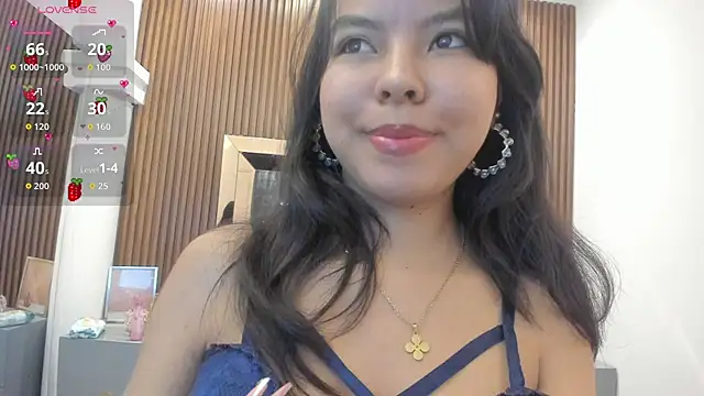 Snapshot of Dulce_Glamor_ chatting on June 30, 2026, 11:33 am Dulce Glamor online show from June 30, 2026, 11:33 am