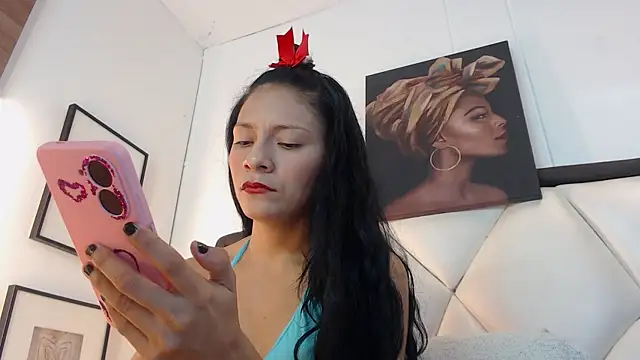 Snapshot of Karol_Wilde chatting on June 22, 2026, 11:57 pm Karol Wilde online show from June 22, 2026, 11:57 pm