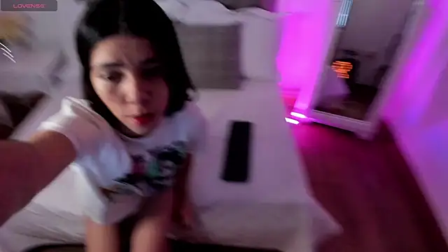 Snapshot of cutesofiaa chatting on May 27, 2026, 6:38 pm cutesofiaa online show from May 27, 2026, 6:38 pm