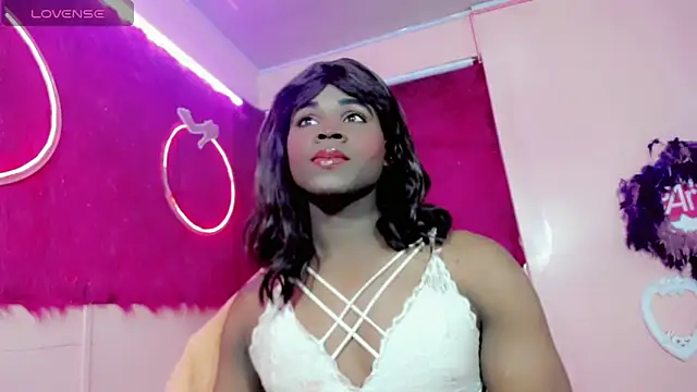 Snapshot of ambar_temptation chatting on June 10, 2026, 7:35 pm ambar temptation online show from June 10, 2026, 7:35 pm