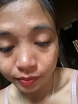 Snapshot of Tryphena chatting on May 6, 2026, 11:54 pm Tryphena online show from May 6, 2026, 11:54 pm