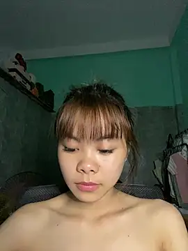 Snapshot of Cry_sexy chatting on May 26, 2026, 6:26 pm Cry sexy online show from May 26, 2026, 6:26 pm