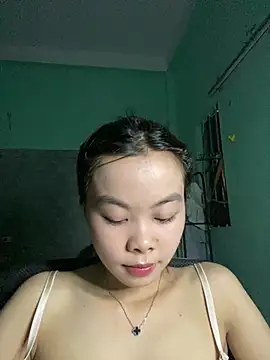 Snapshot of Cry_sexy chatting on June 3, 2026, 9:34 am Cry sexy online show from June 3, 2026, 9:34 am