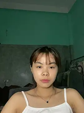 Snapshot of Cry_sexy chatting on June 19, 2026, 4:28 am Cry sexy online show from June 19, 2026, 4:28 am