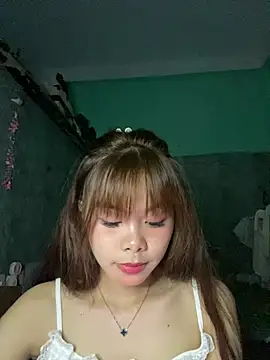 Snapshot of Cry_sexy chatting on July 28, 2026, 4:16 pm Cry sexy online show from July 28, 2026, 4:16 pm