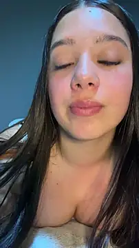GlimmerRosse online show from July 29, 2026, 5:22 pm