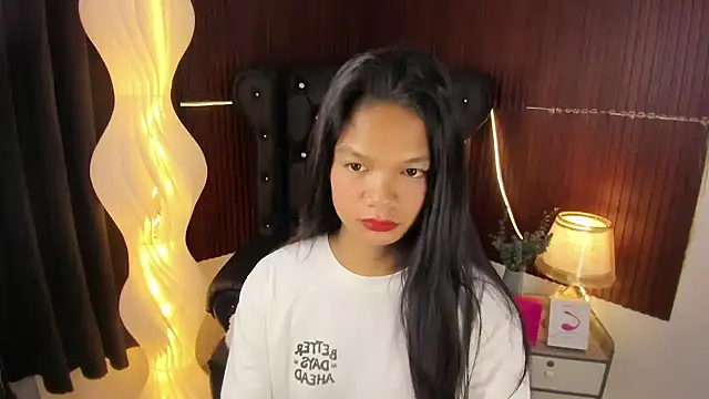 Snapshot of Naya_Hilton chatting on May 30, 2026, 7:00 pm Naya Hilton online show from May 30, 2026, 7:00 pm