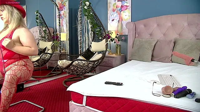 Snapshot of ZoeSkyee chatting on July 11, 2026, 9:16 pm ZoeSkyee online show from July 11, 2026, 9:16 pm
