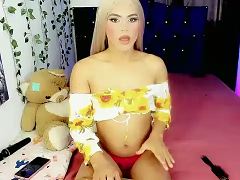 Snapshot of MalloryAlvarez chatting on June 15, 2026, 6:54 pm MalloryAlvarez online show from June 15, 2026, 6:54 pm