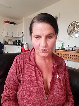 Snapshot of Velvet-Milf chatting on June 16, 2026, 3:58 pm Velvet-Milf online show from June 16, 2026, 3:58 pm