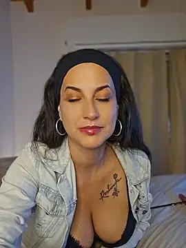 MorganaMystic online show from May 14, 2026, 9:43 pm